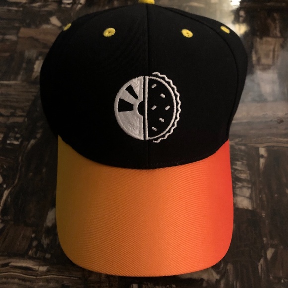 HOLO TACO BLACK/YELLOW/RED DADS BASEBALL CAP HAT RED KARBON MED/LG BRAND NEW!! - Picture 1 of 6